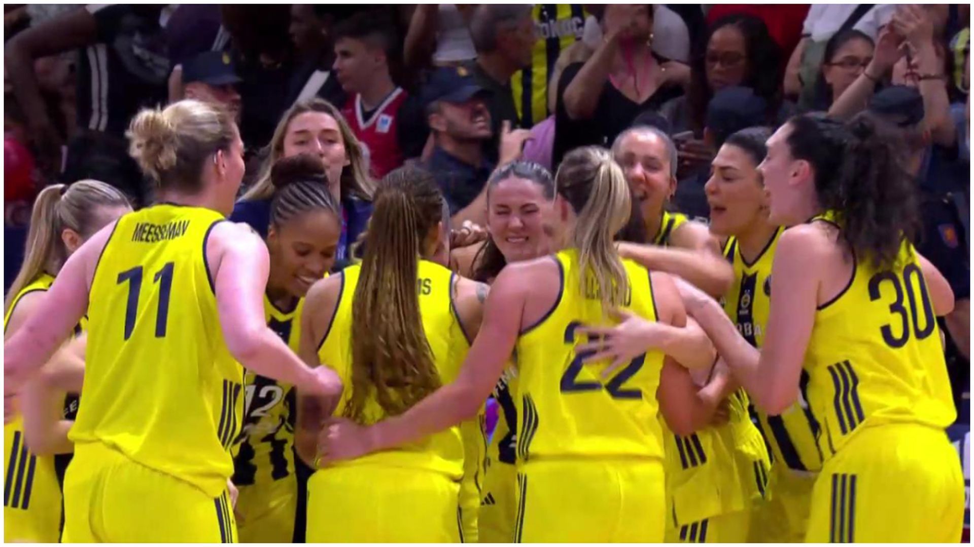 El Fenerbahçe celebra ser campeona de la Euroliga 2026