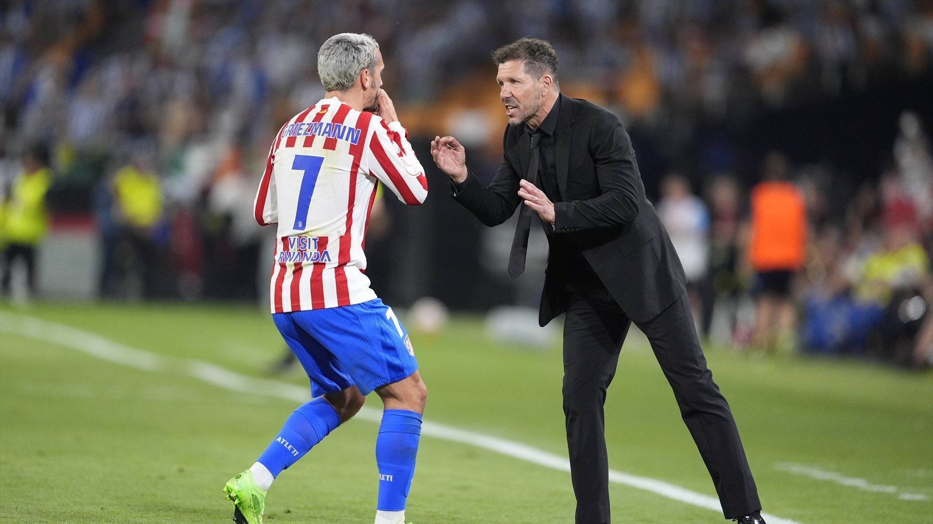 La conversación entre Griezmann y Simeone durante la final de Copa