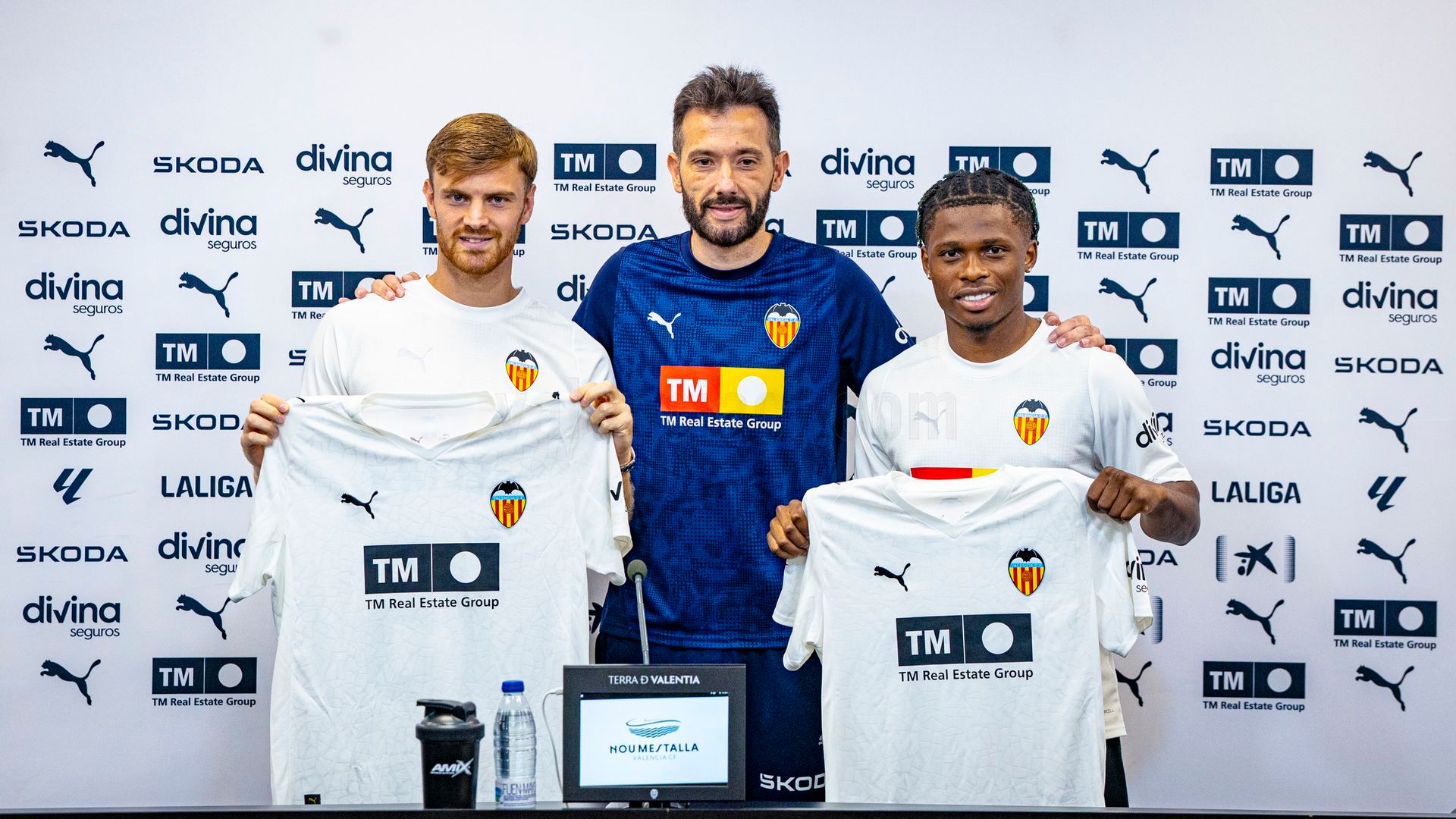 Lucas Beltrán y Largie Ramazani, presentados con el Valencia CF