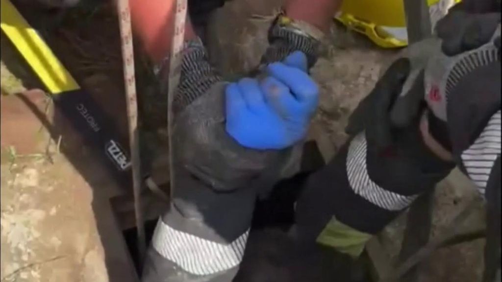 Las imágenes del angustioso rescate de un niño de tres años que había caído a un pozo: tardaron dos horas en sacarle Visto lo visto 2026 Top Vídeos 8