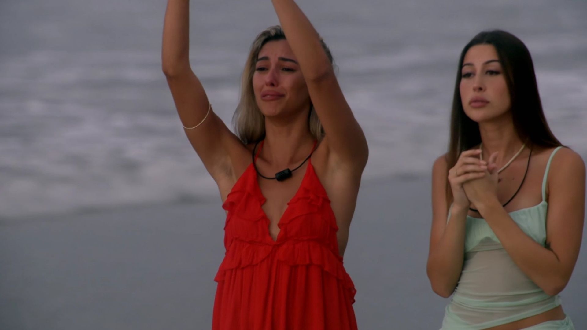 El final de la agónica despedida de las parejas entre lágrimas y muchos mensajes: "Te amo con mi vida"