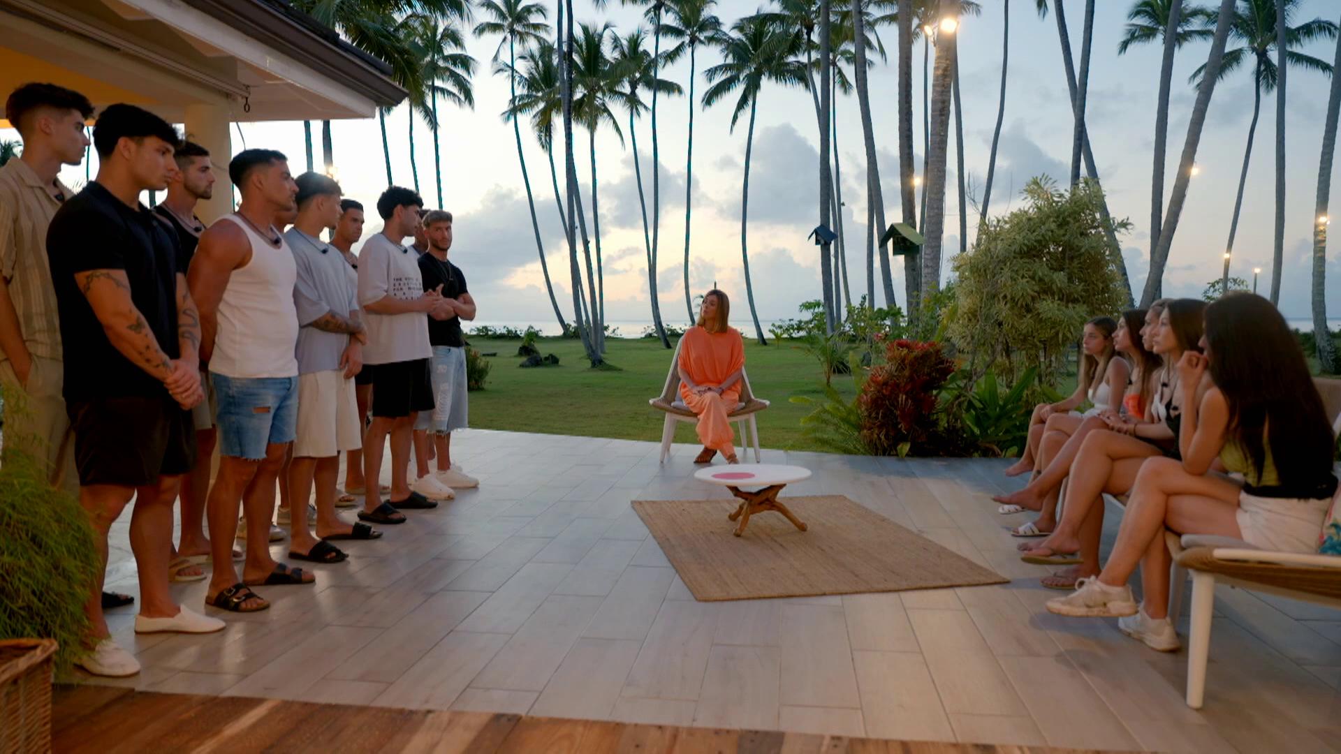 Los tentadores estrenan 'La audiencia de las sombras' votando a la chica que quieren fuera de 'LIDLT 10'