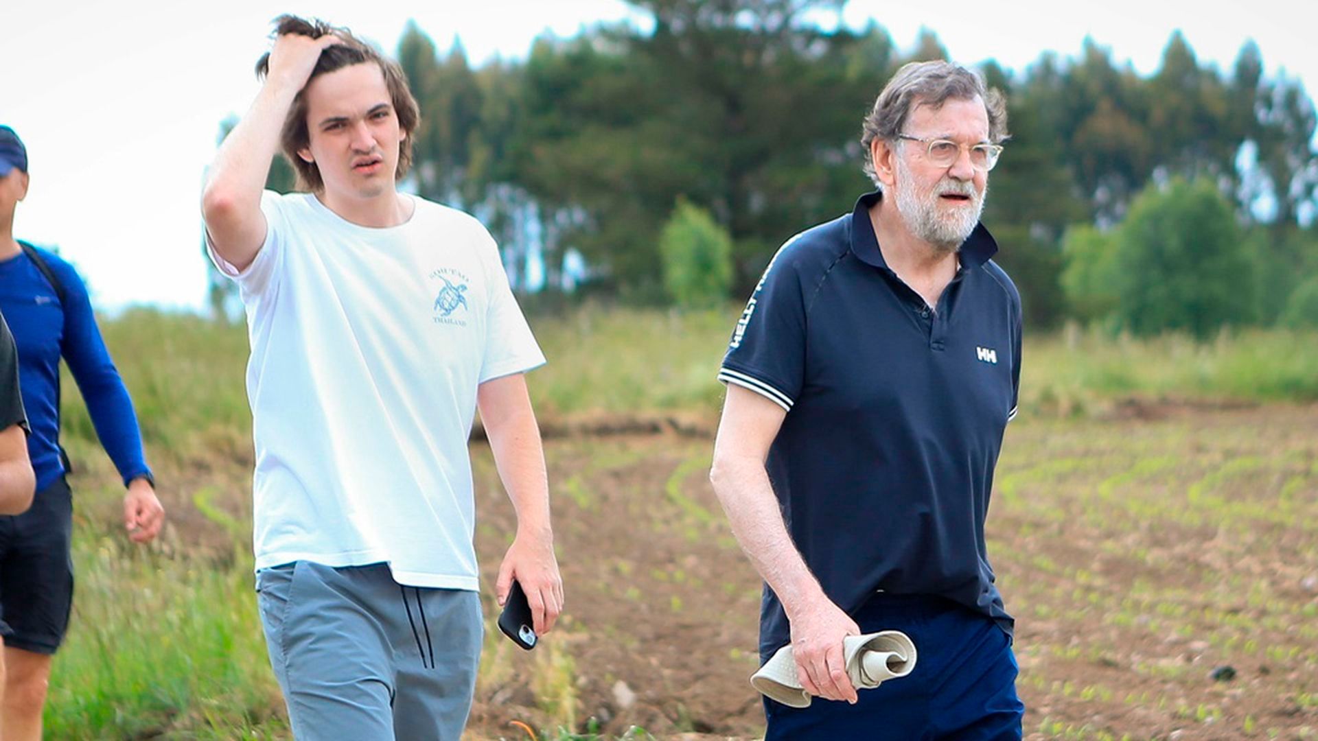 Mariano Rajoy, junto a su hijo Juan, en una imagen de 2025