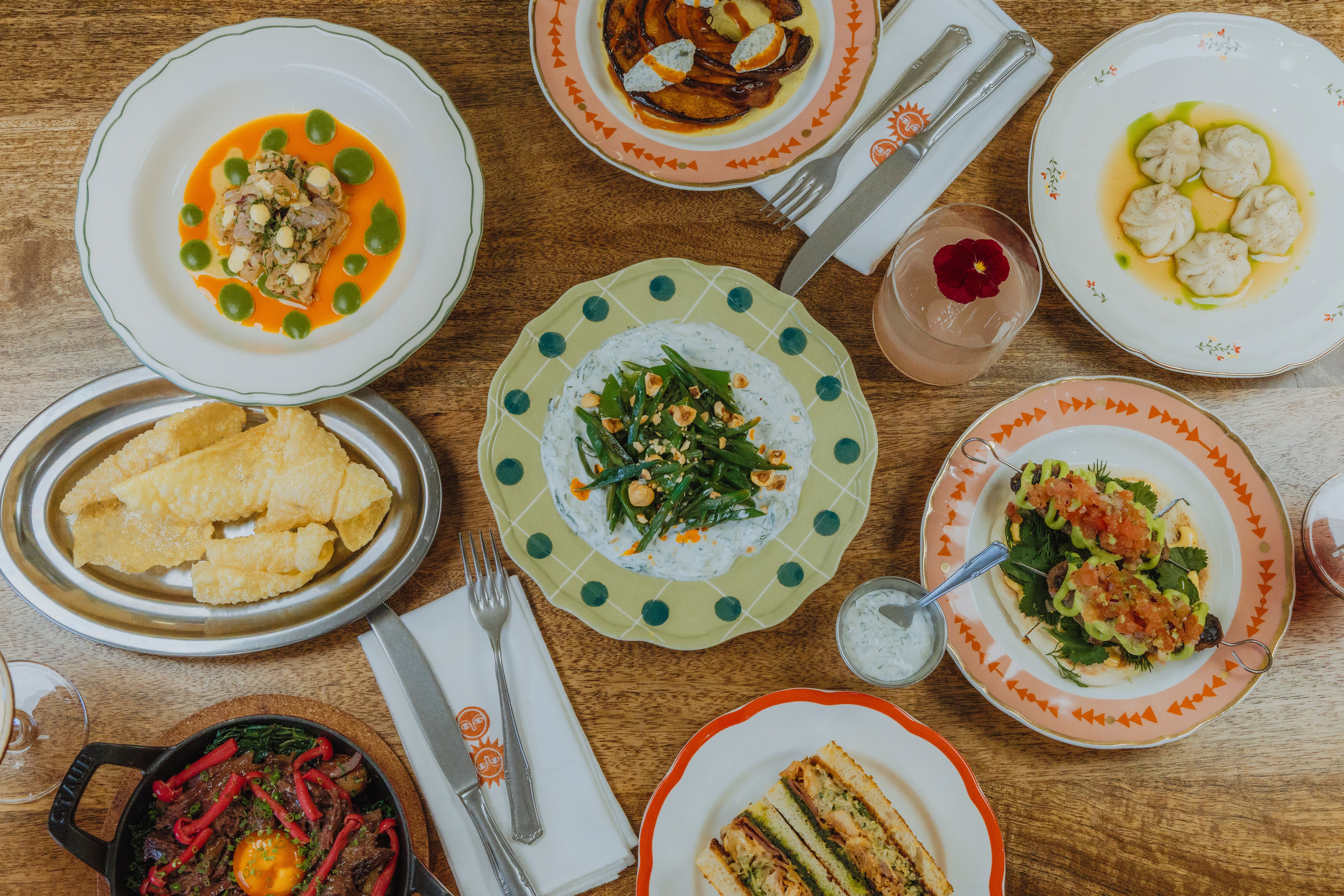 Platos tradicionales georgianos para compartir