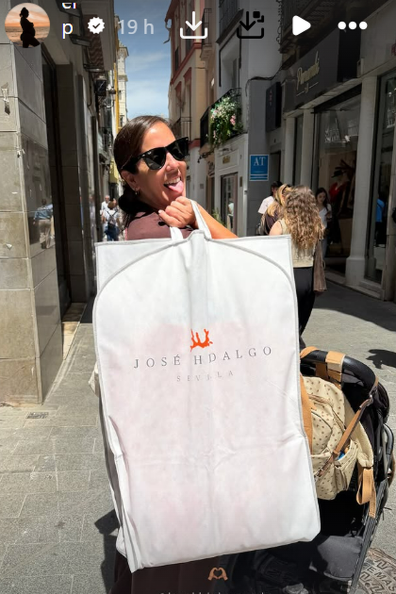 Anabel Pantoja, con su traje aún sin descubrir para su primer día de Feria