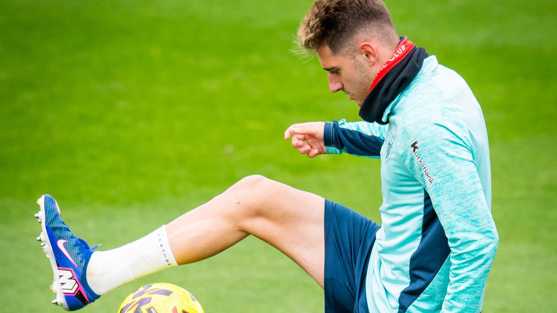 Control de Robert Navarro en un entrenamiento en Lezama