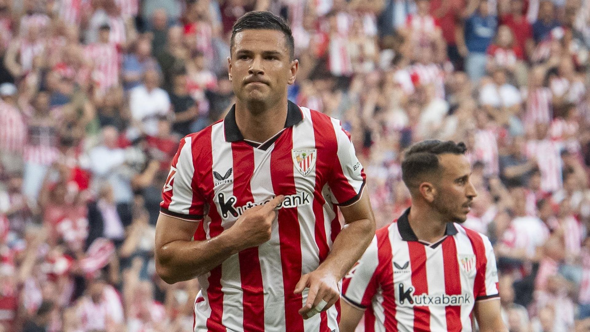 Gol de Gorka Guruzeta ante Osasuna en San Mamés