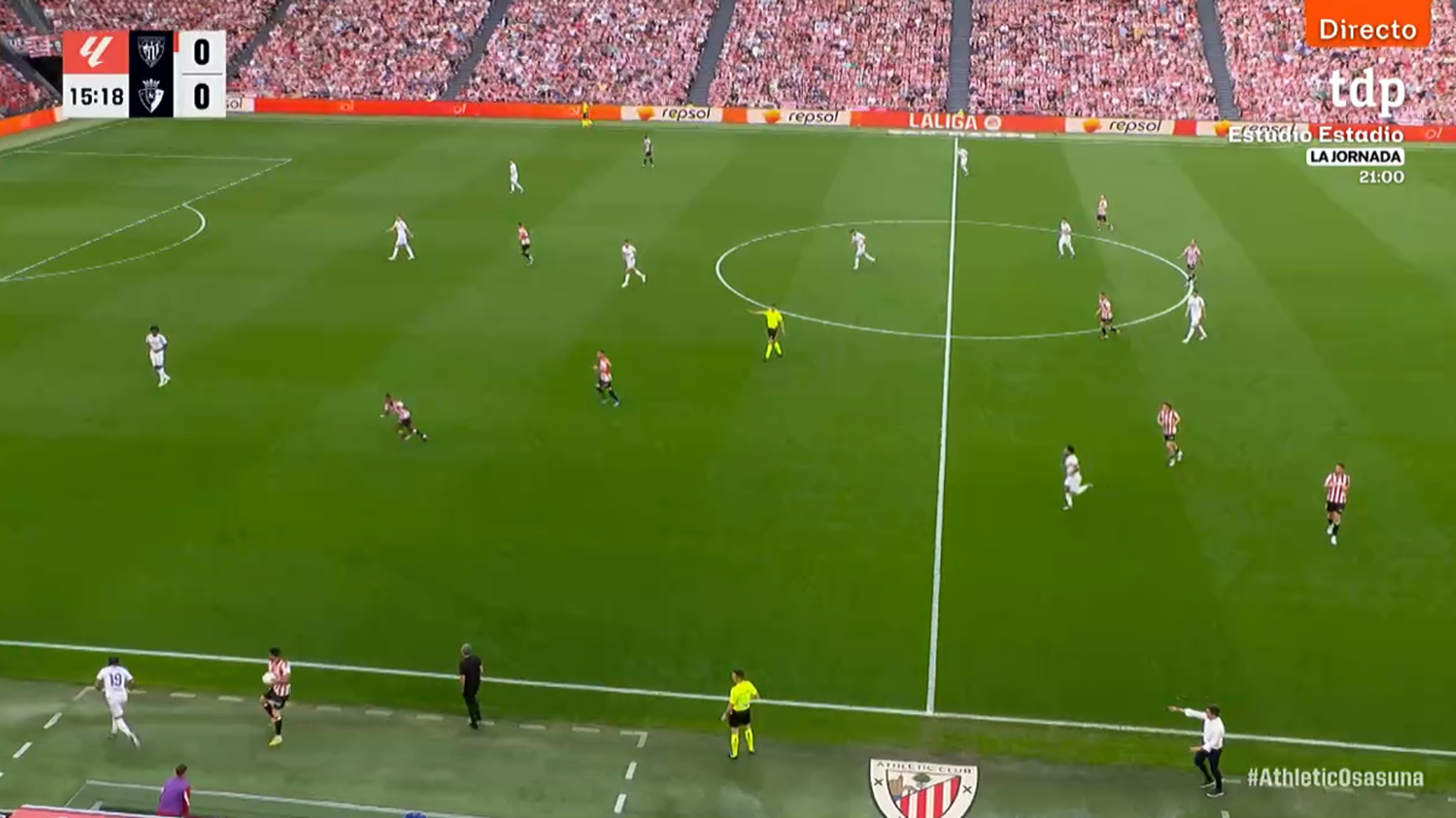 Inicio de la jugada del gol del Athletic ante Osasuna.