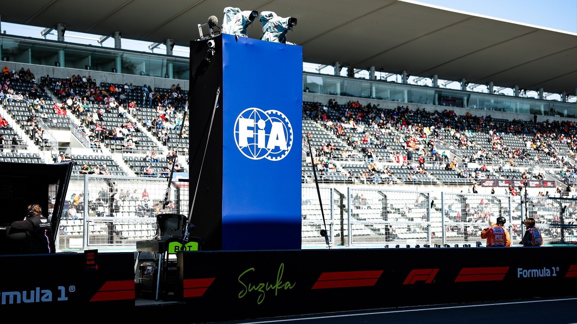 Logo de la FIA y Fórmula 1 en el Gran Premio de Japón