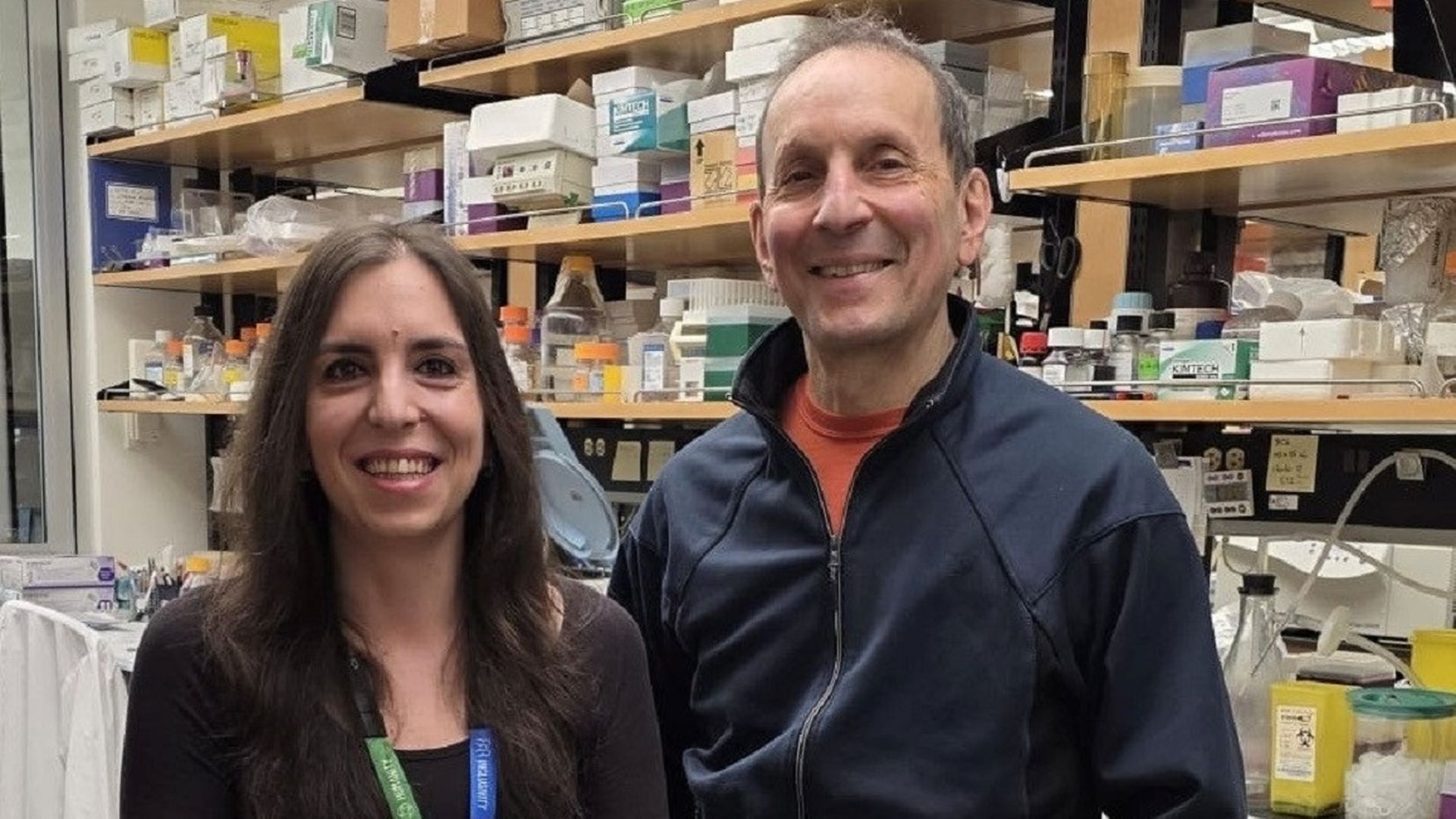 Los investigadores María Jesús González Rellán y Daniel J. Drucker