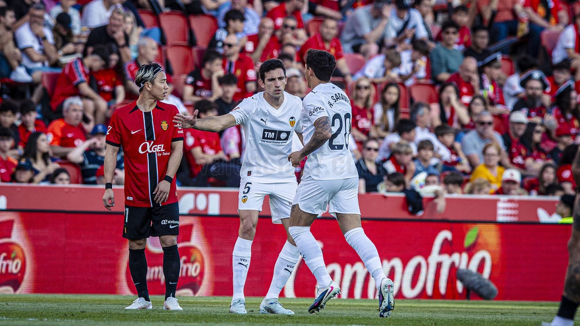 Renzo Saravia, en el Mallorca - Valencia CF