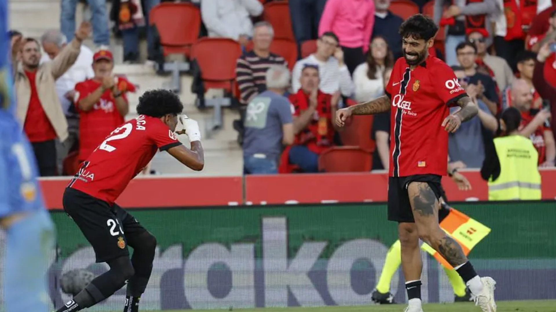 Samú Costa marca al Valencia CF