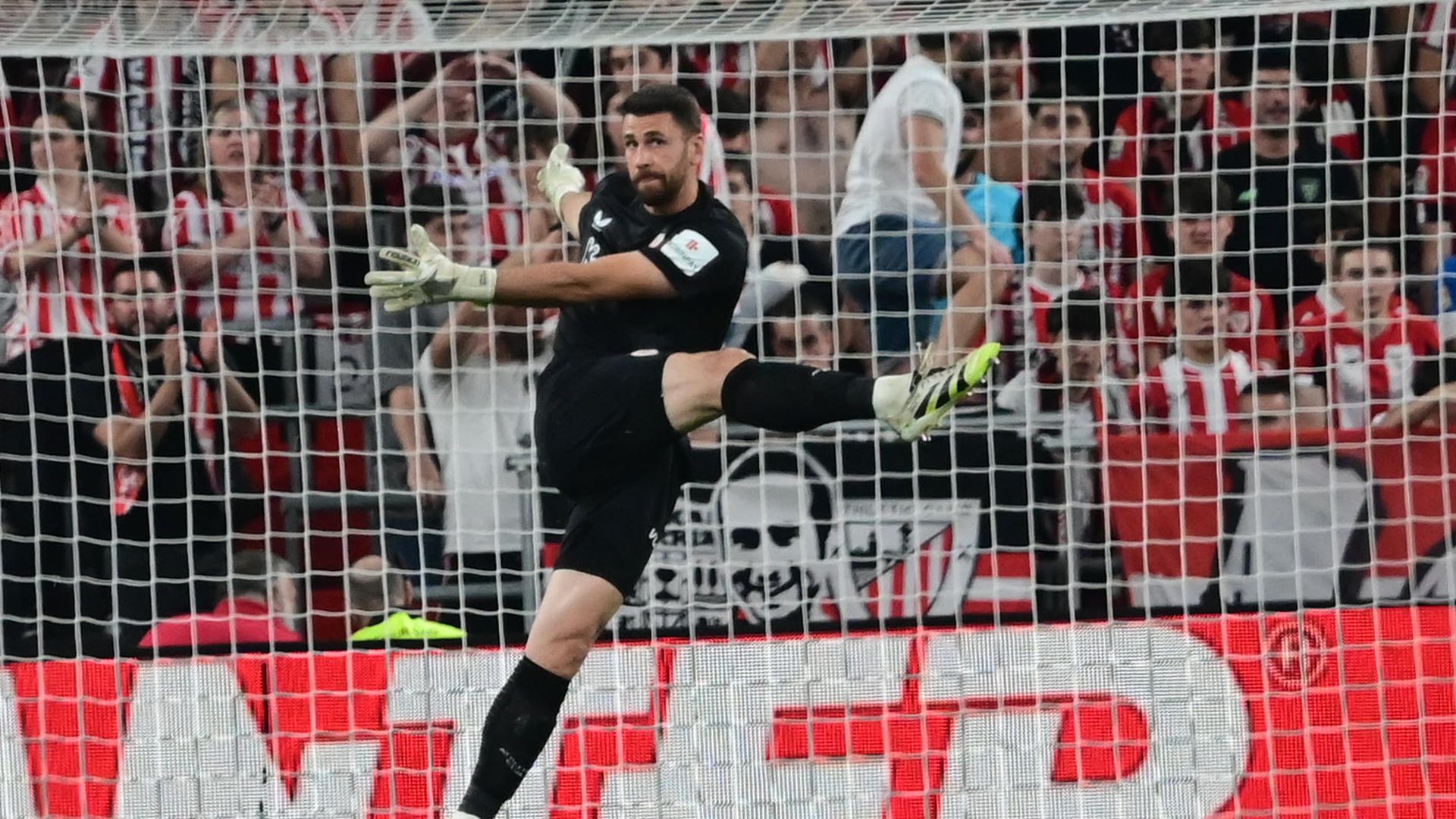 Unai Simón, durante el Athletic - Osasuna.