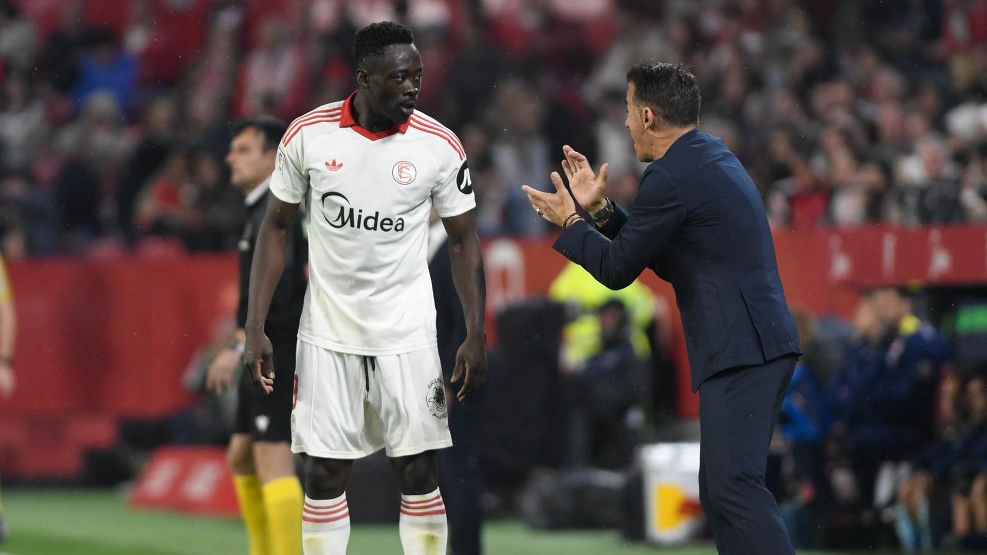 Akor Adams y Luis García Plaza, en el Sevilla - Atlético de Madrid