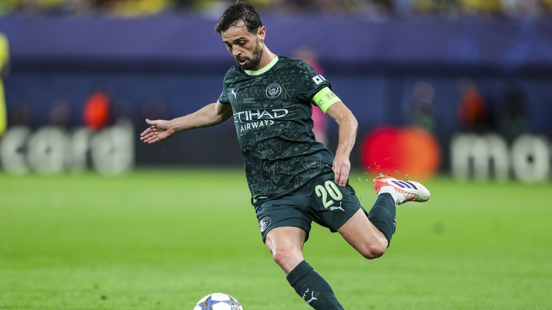Bernardo Silva durante un partido del Manchester City esta temporada