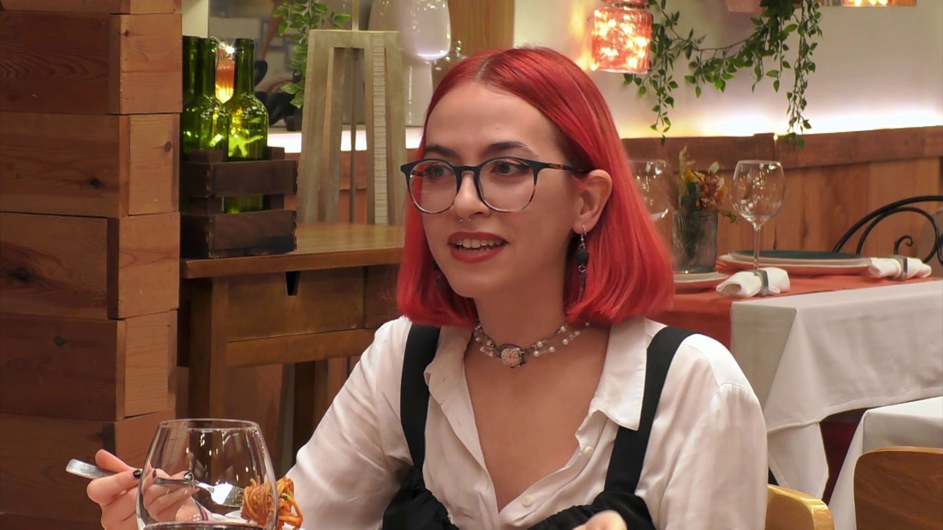 Clara se sincera con Alex sobre su asexualidad