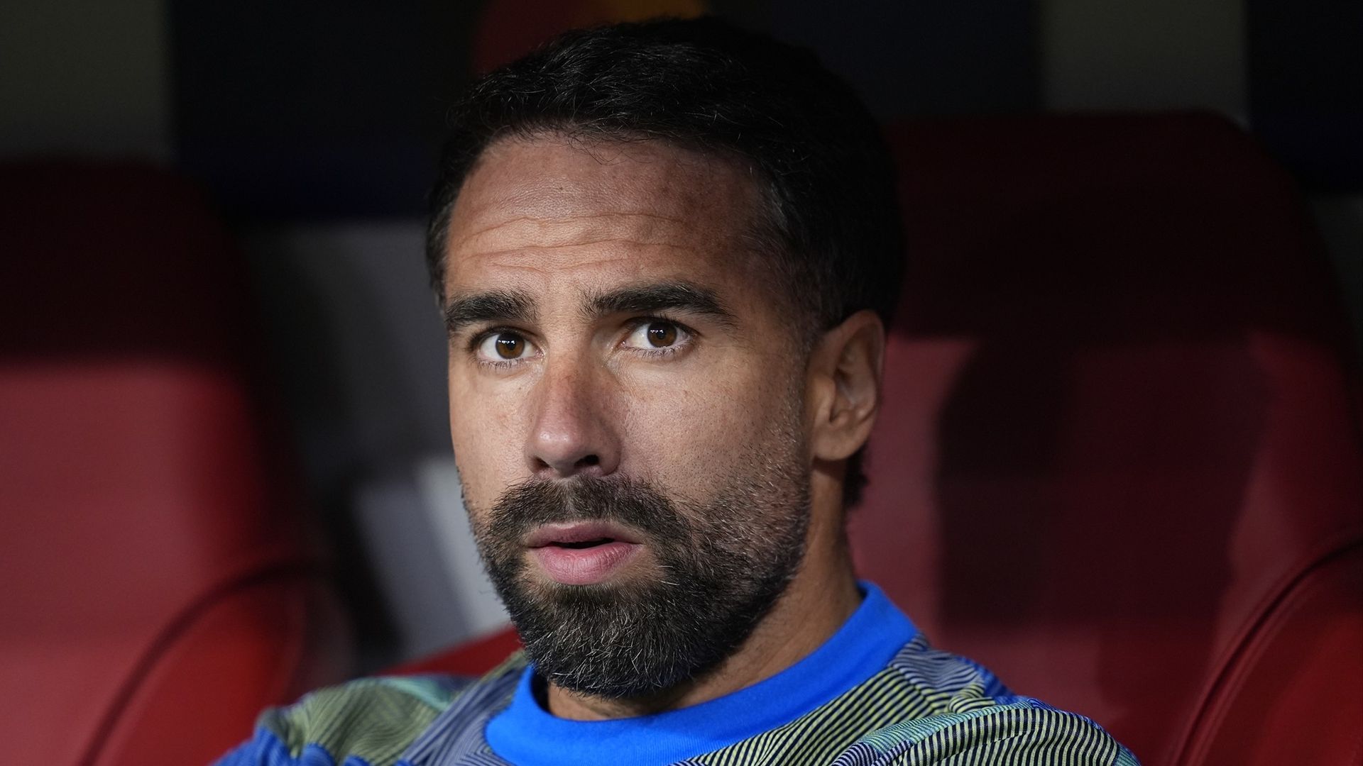 Dani Carvajal en el banquillo durante el Bayern de Munich - Real Madrid de esta temporada