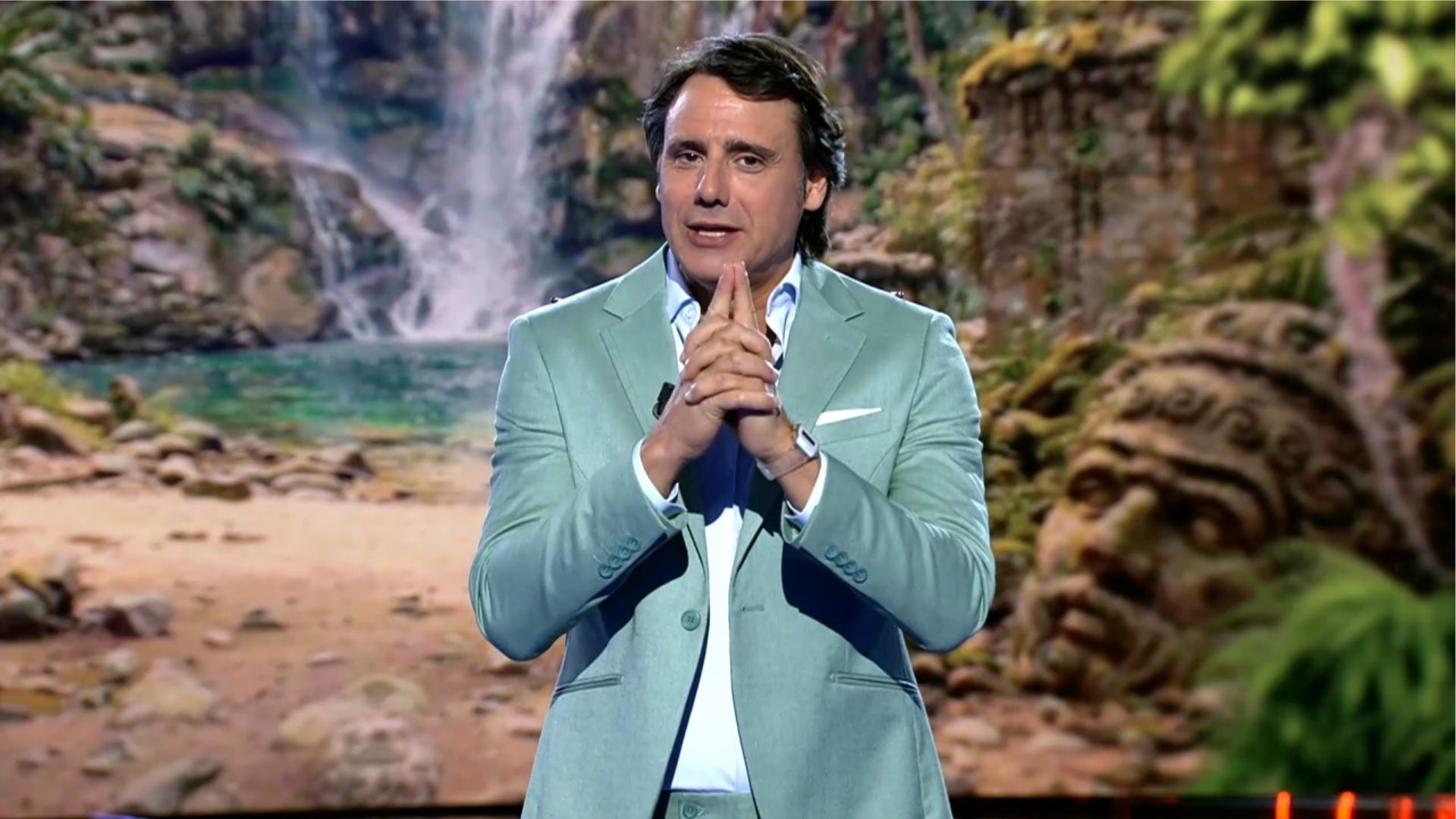 Ion Aramendi anuncia dos noticiones que marcarán la gala del jueves de 'Supervivientes': 