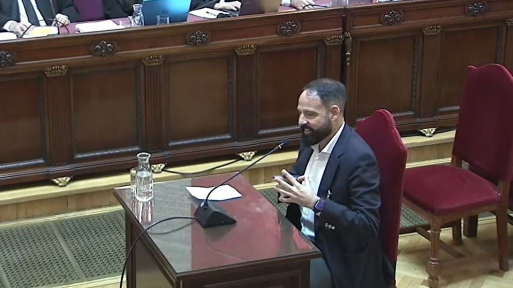 El gerente del PSOE niega la existencia de 'chistorras' en Ferraz: "Nunca" se usaron billetes de 500 euros para pagar facturas