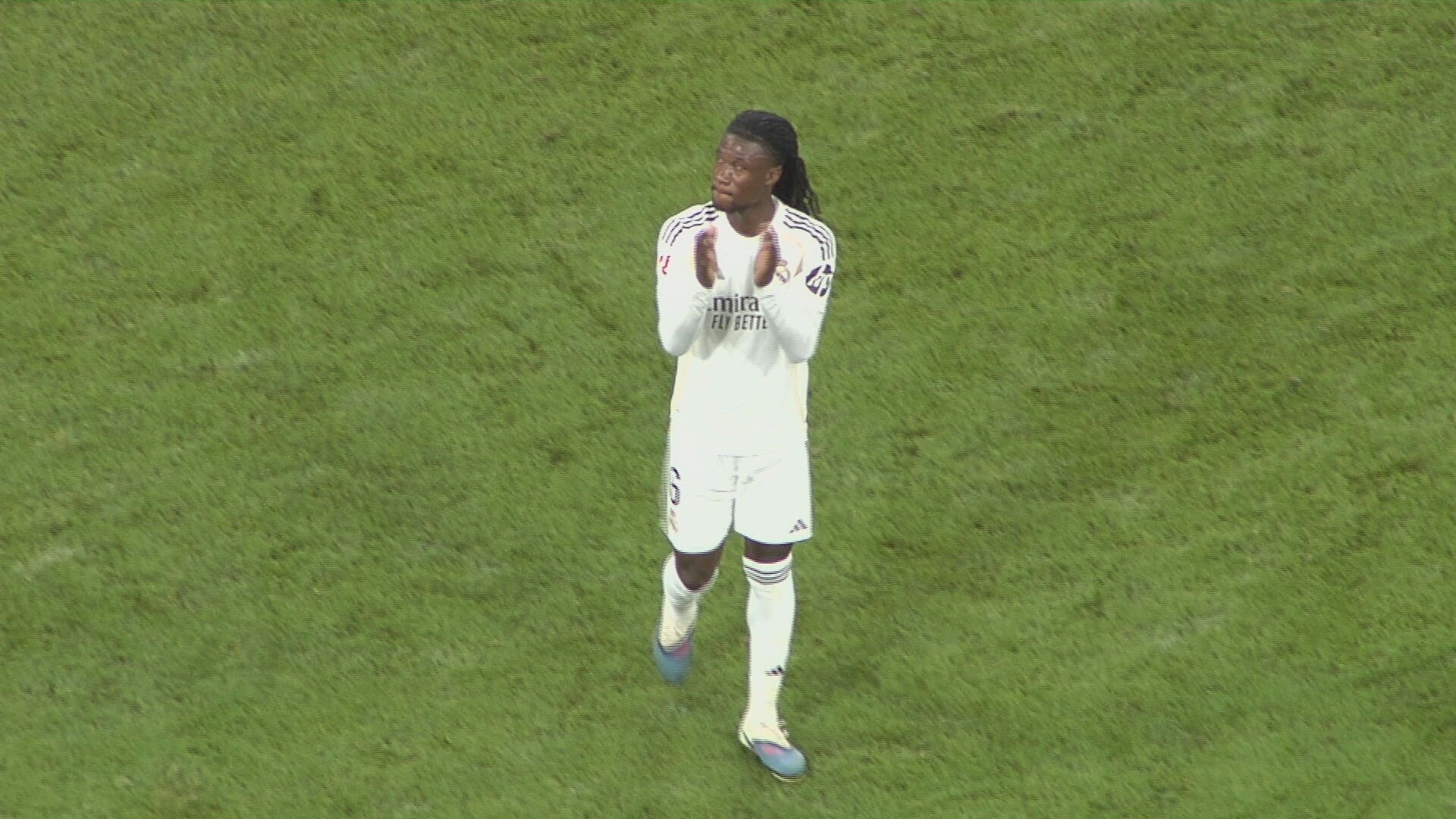 El gesto de Eduardo Camavinga al público del Bernabéu tras los pitos contra el Alavés