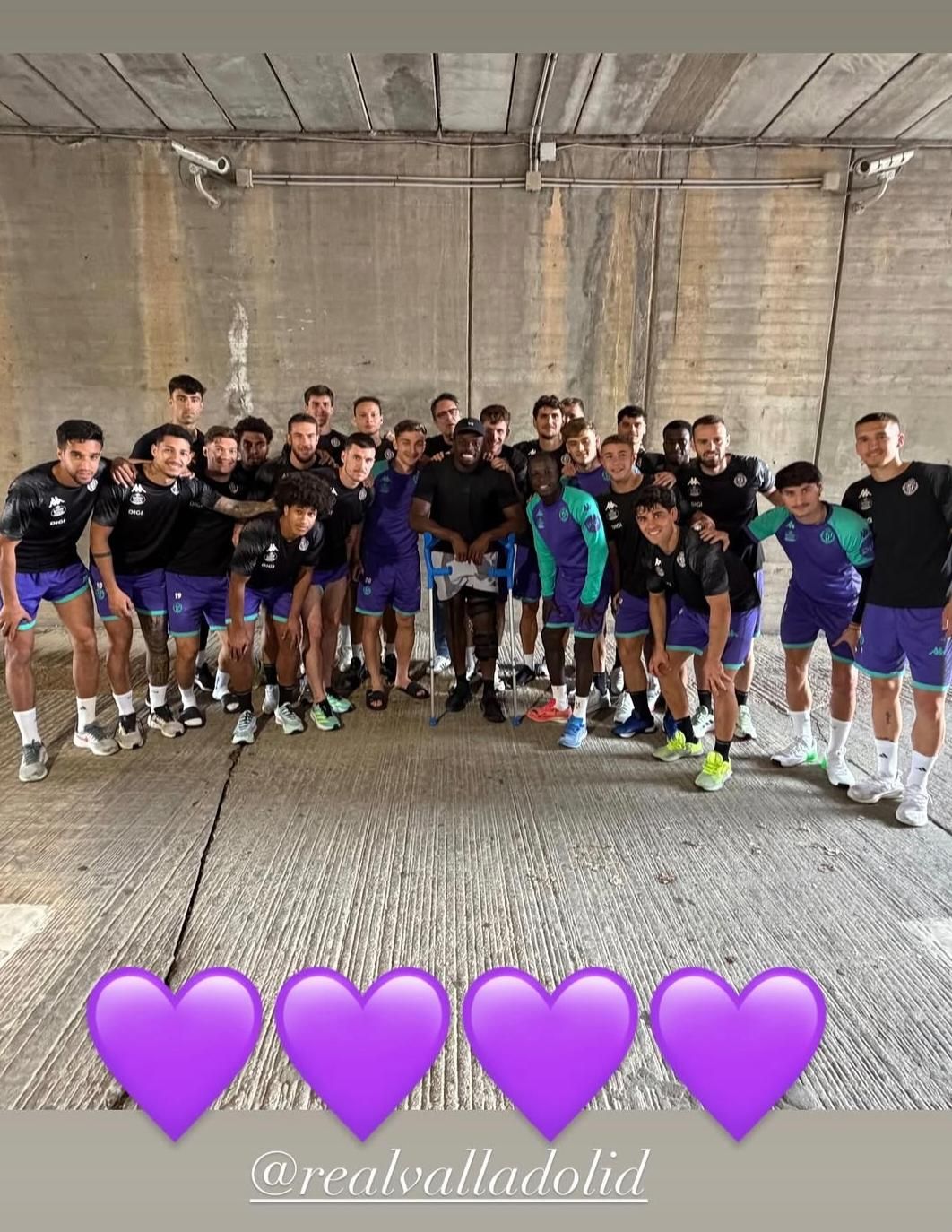 Historia de Noah Ohio, respaldado por sus compañeros.