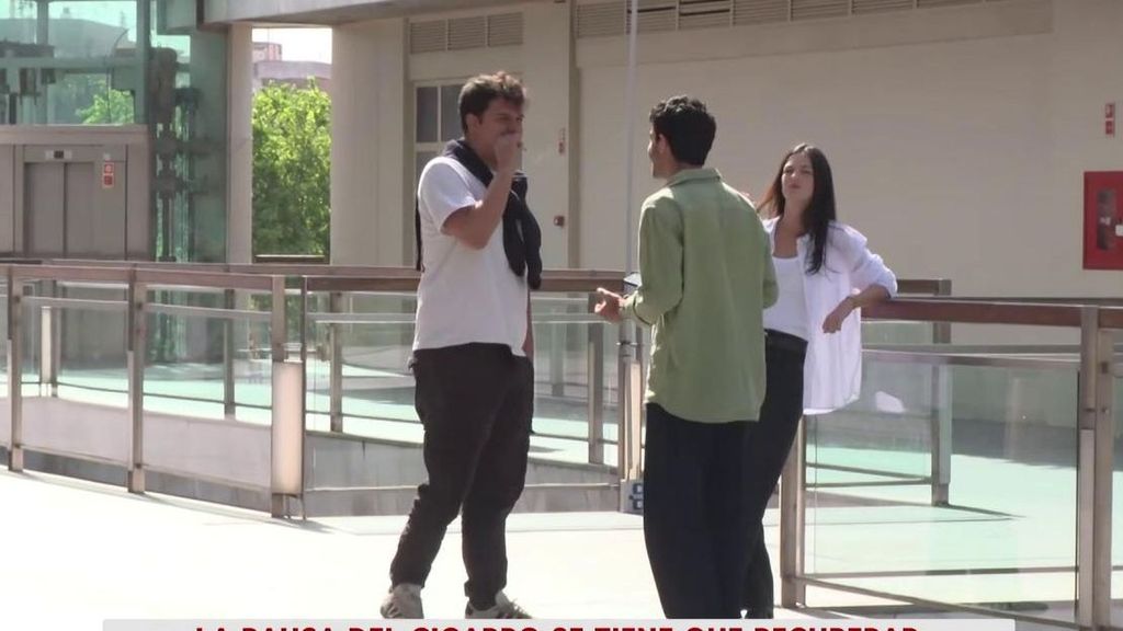 Fumar no es tiempo de trabajo: la empresa puede reclamar las pausas del cigarrito