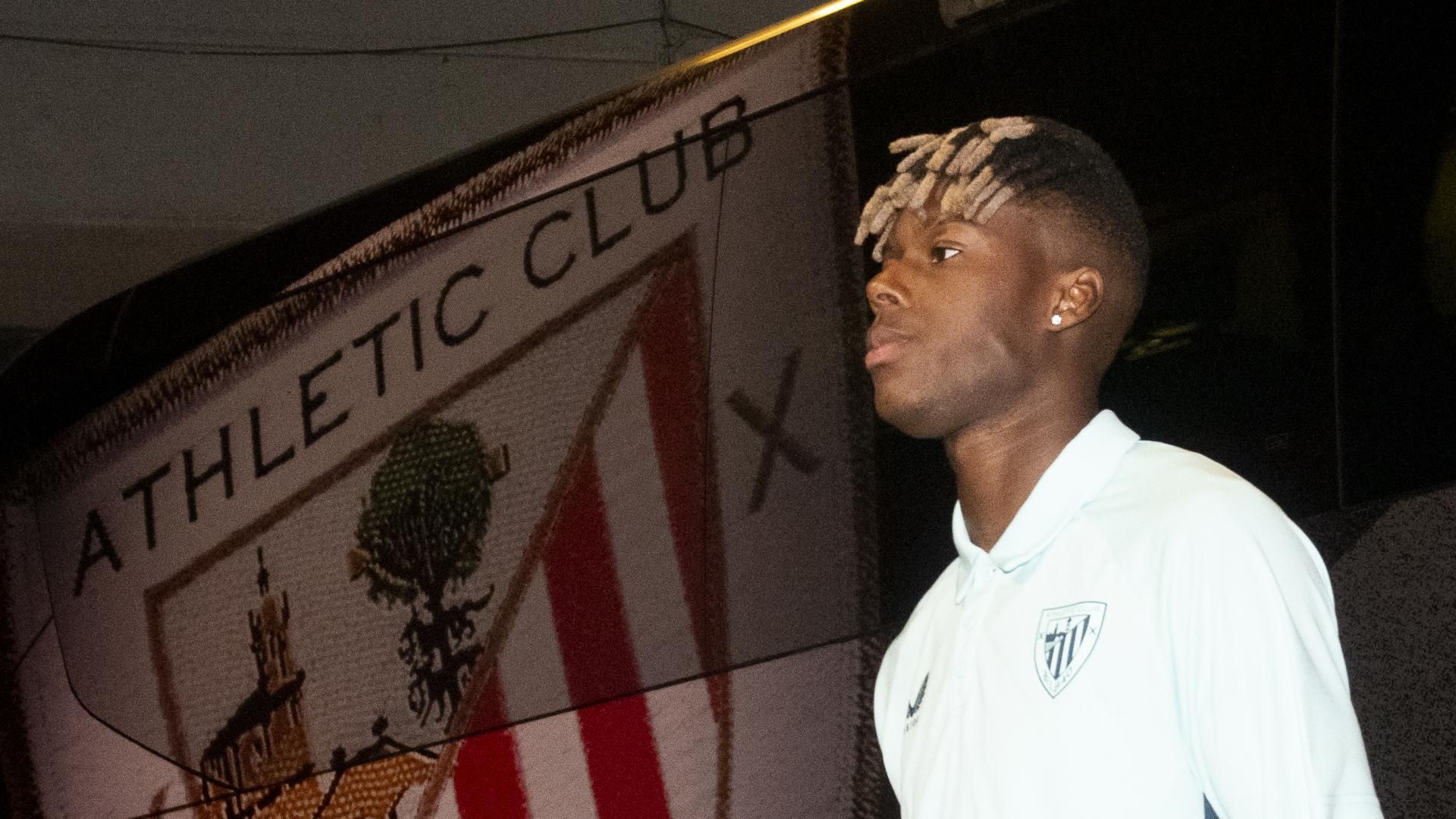 LLegada de Nico Williams para jugar el partido en San Mamés