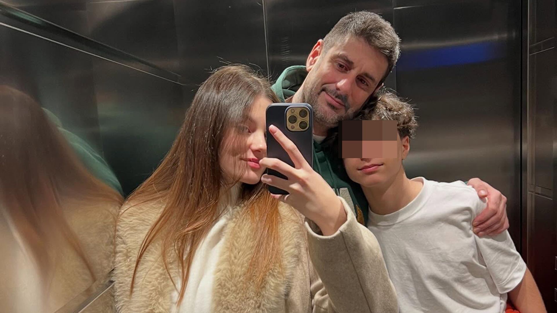 Melendi y sus dos hijos mayores