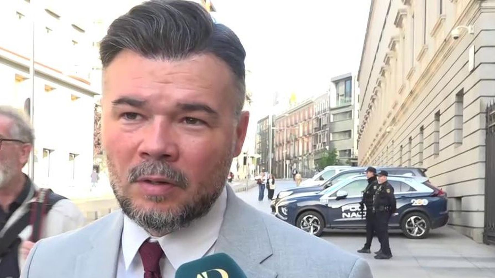 Rufián ataca a Feijoó por su defensa de la prioridad nacional: "Está de moda ser chungo y racista"