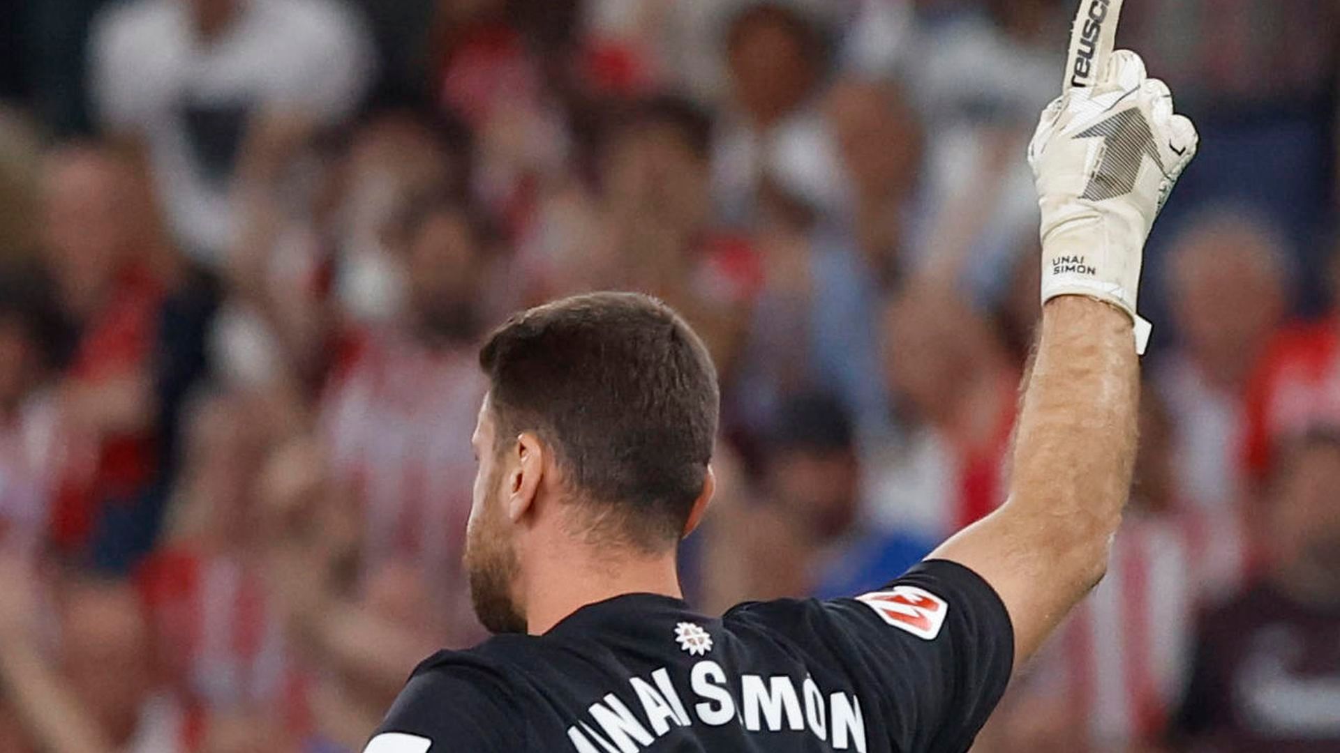Unai Simón héroe del Athletic Club ante Osasuna en San Mamés