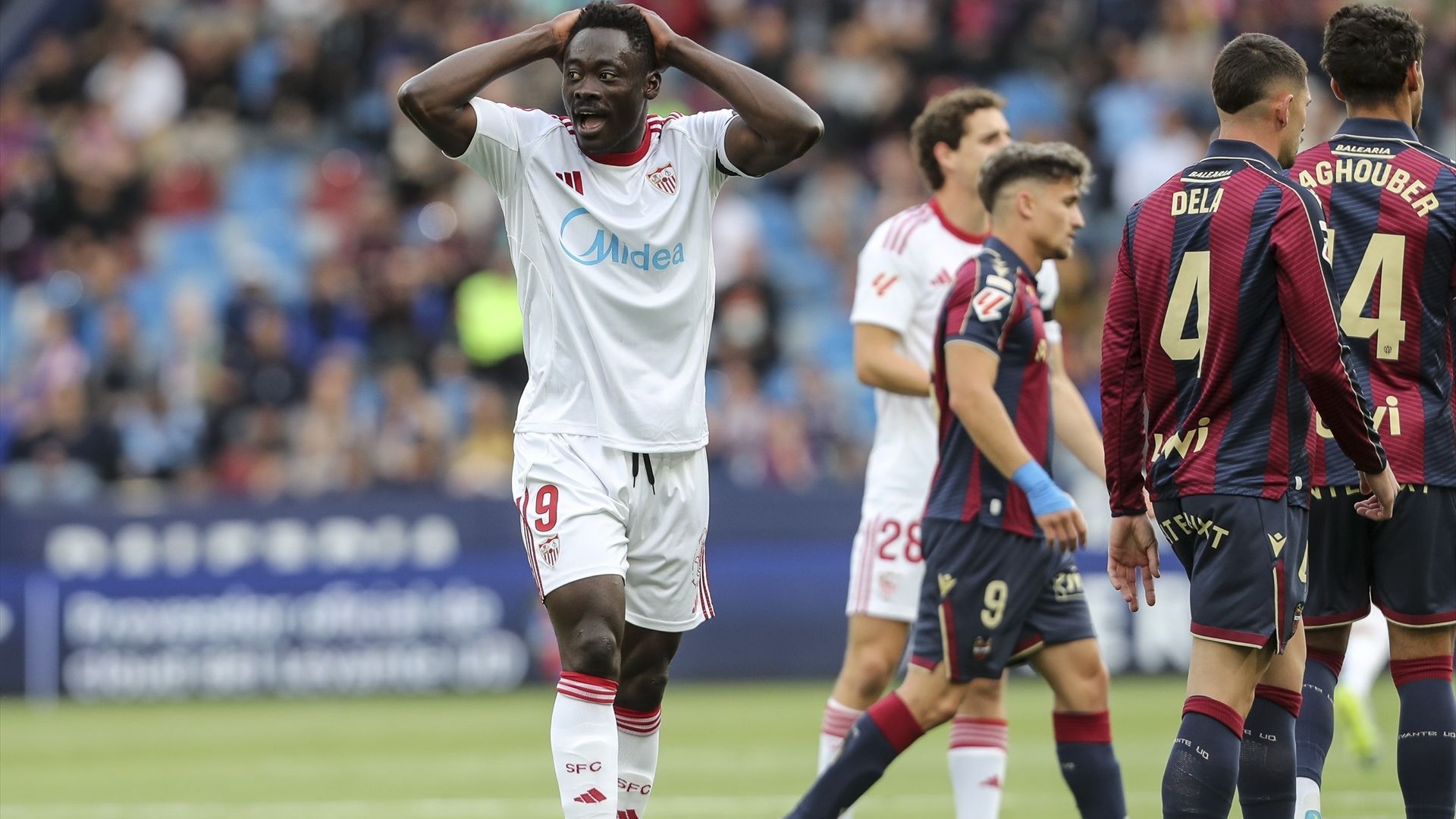 Akor Adams, contra el Levante