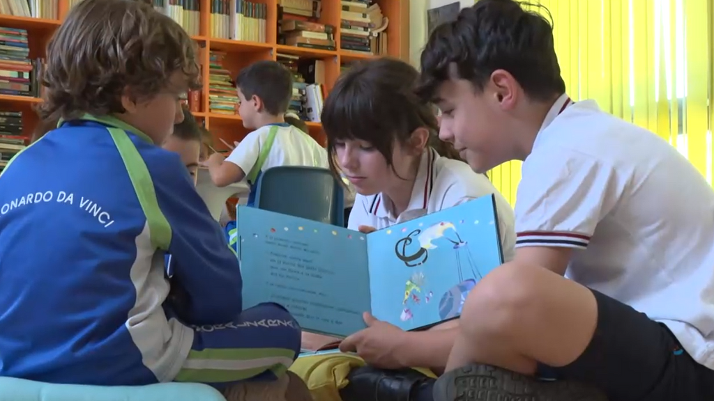 Más que cuentos para los más pequeños: el apadrinamiento de libros fomenta amistad y amor por la lectura