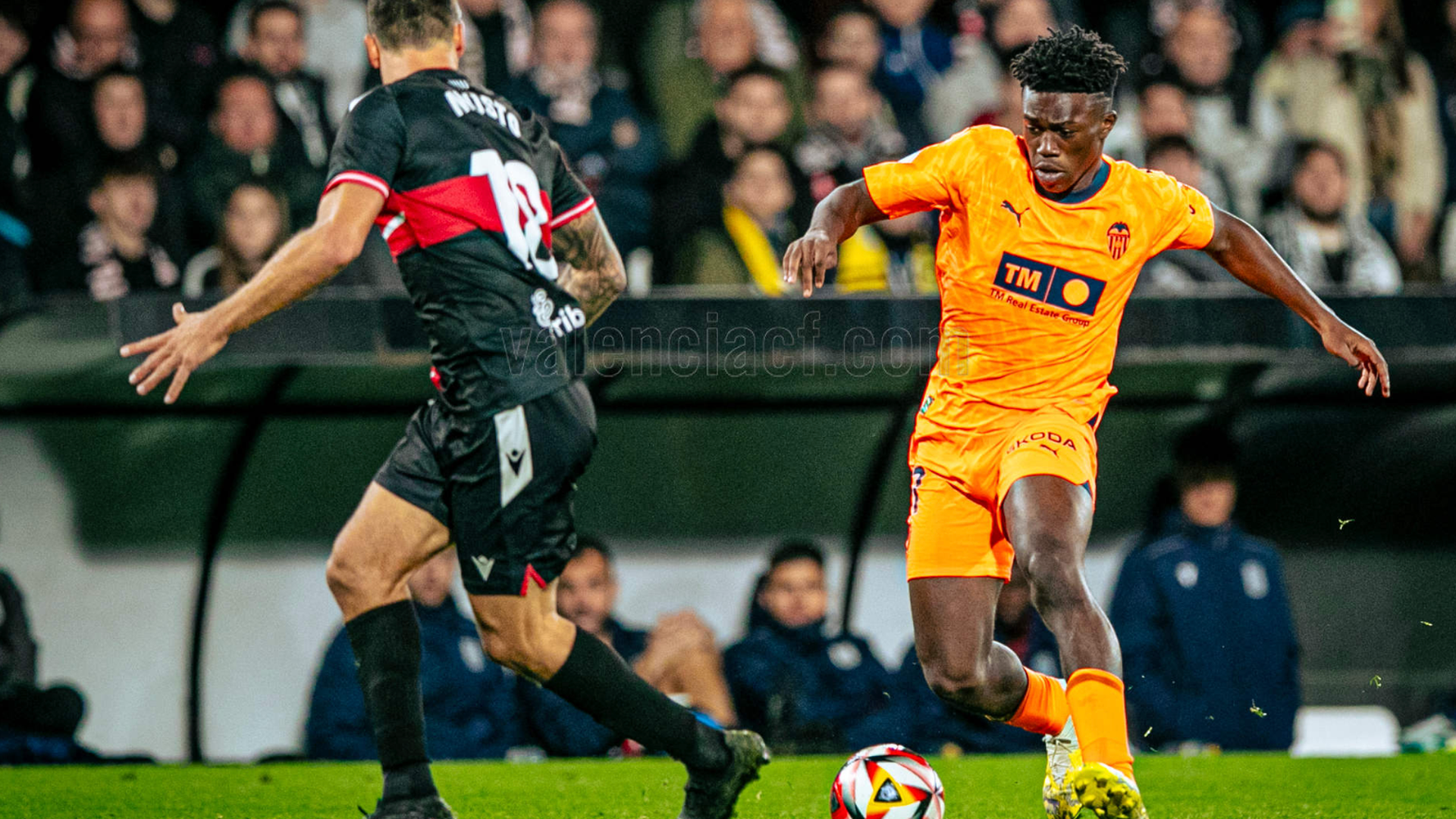 David Otorbi debuta con el Valencia CF