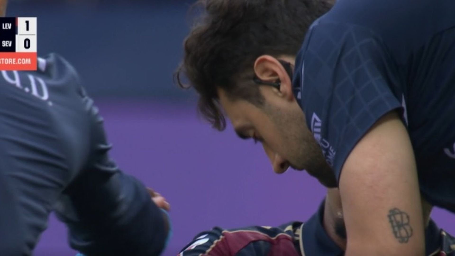 El tatuaje del Betis del médico del Levante