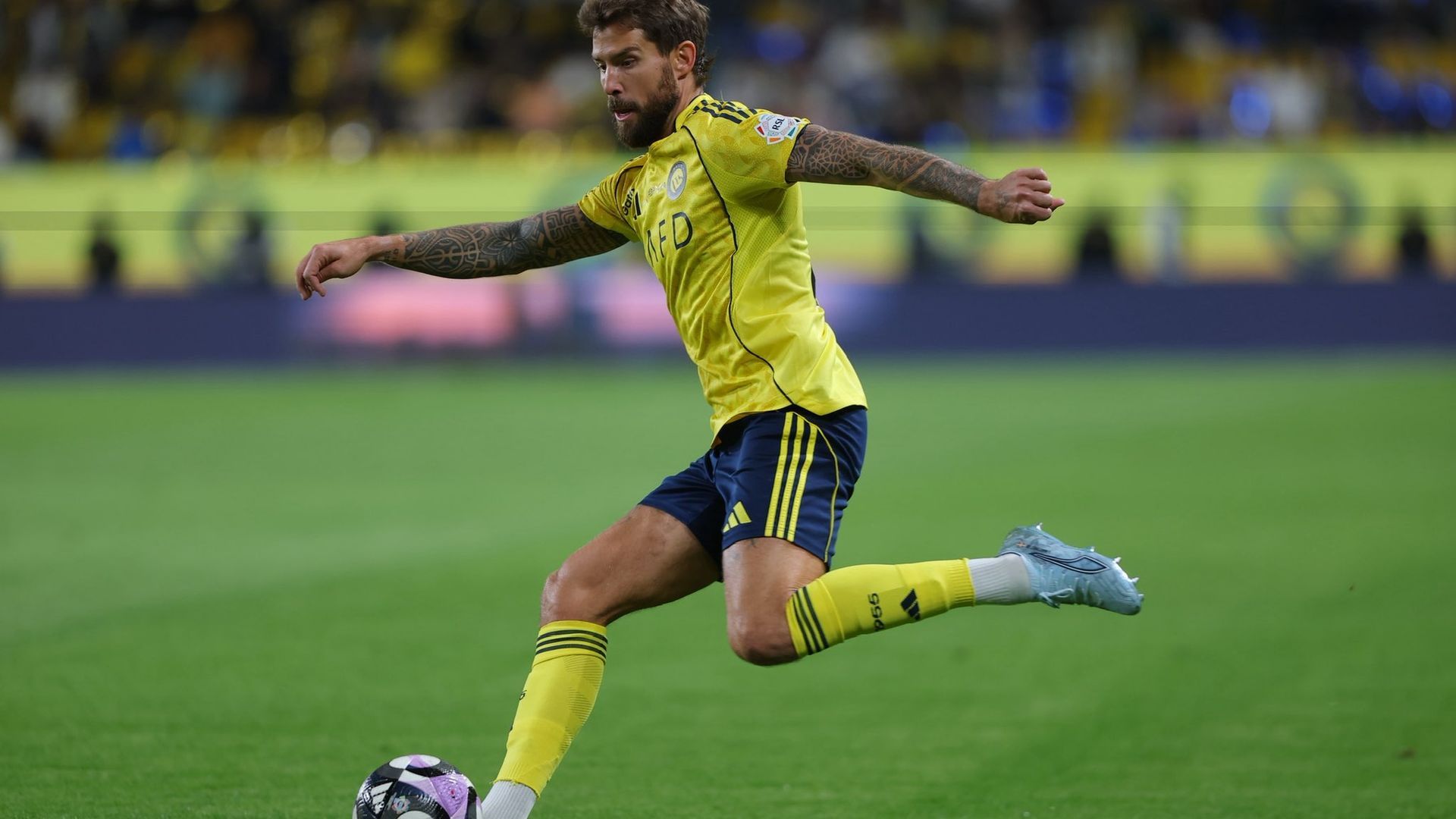 Iñigo Martínez en un partido con el Al Nassr