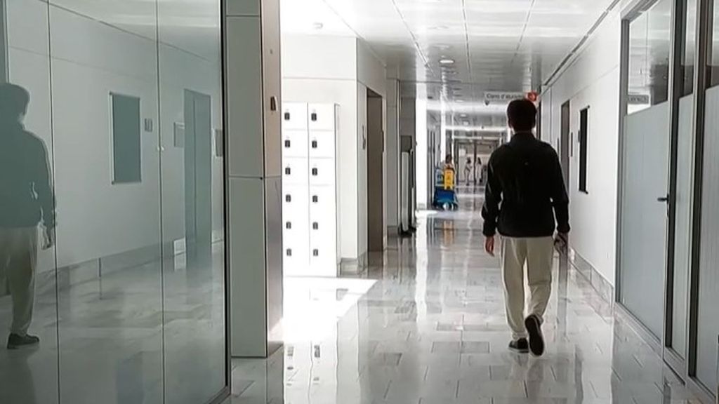 Josef con un grave síndrome de Tourette vuelve a la vida: "Ahora puedo salir con amigos"