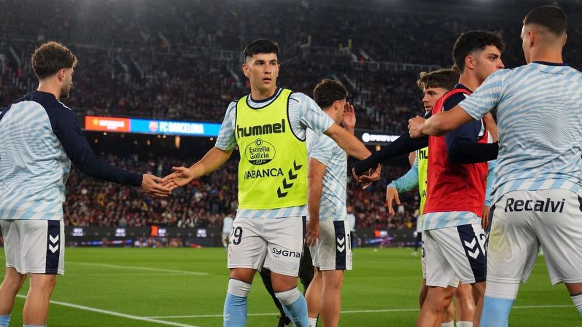 Jugadores del Celta en el Camp Nou