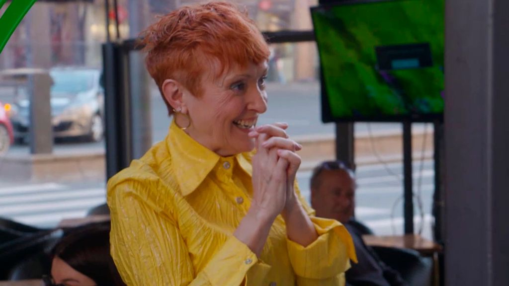 La divertida reacción de una viandante, seguidora de ‘Lo sabe, no lo sabe’, al acertar una pregunta: “No pierda nunca esa energía”