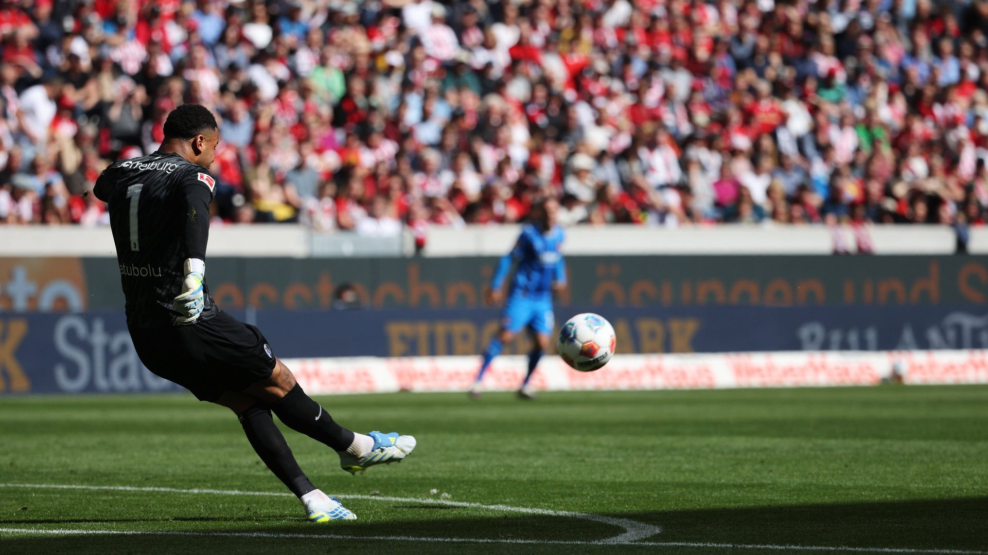 Noah Atubolu en un encuentro