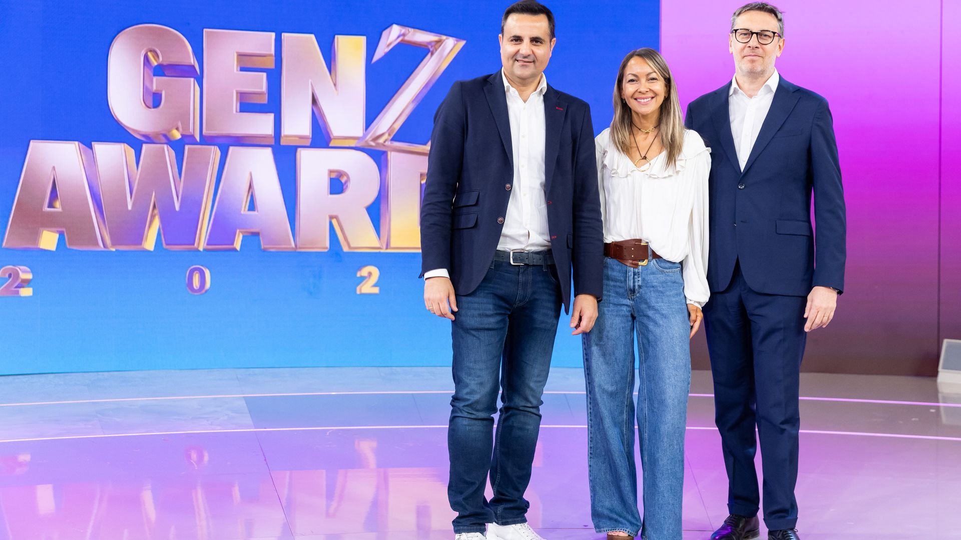 PRESENTACION GEN Z AWARDS 2026 (1) Luis Movilla, Marta Hernando, Davide Mondo
