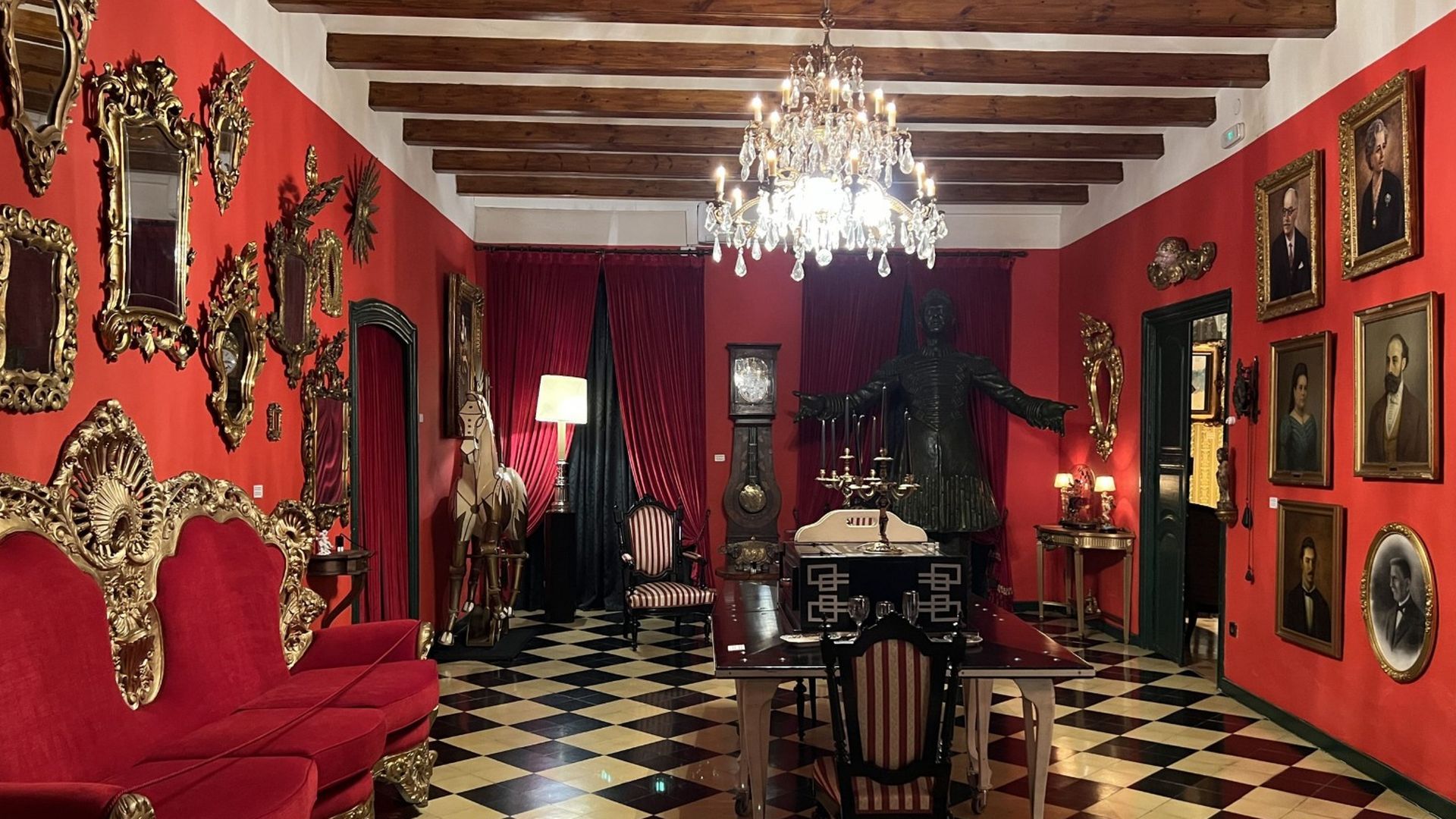 Se puede descubrir los secretos de la casa en visitas guiadas