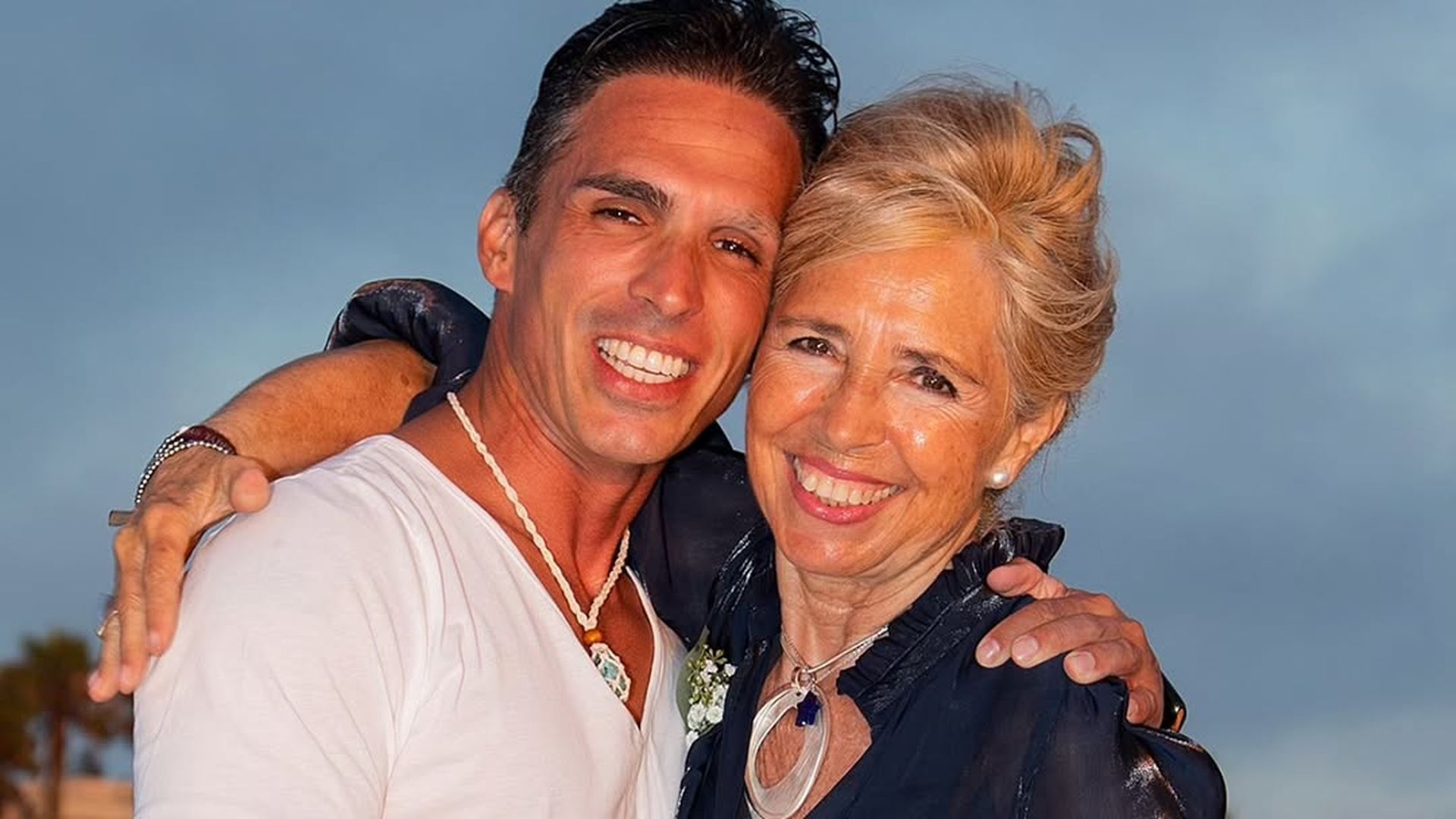 10-10 Has been and always will be a very special date.Happy Birthday Mom!! We love you soo much!