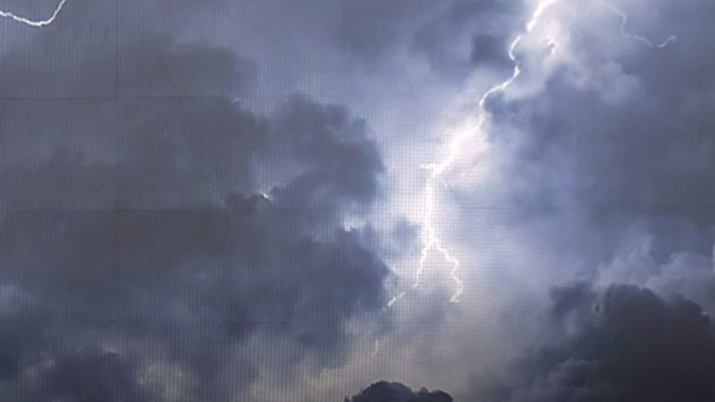 Del calor a las tormentas y lluvias: el tiempo cambia de nuevo este fin de semana