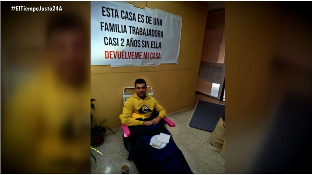 La desesperación de Óscar para echar de su casa a su inquiokupa: "Estoy acampando en la puerta para intentar que se vaya"