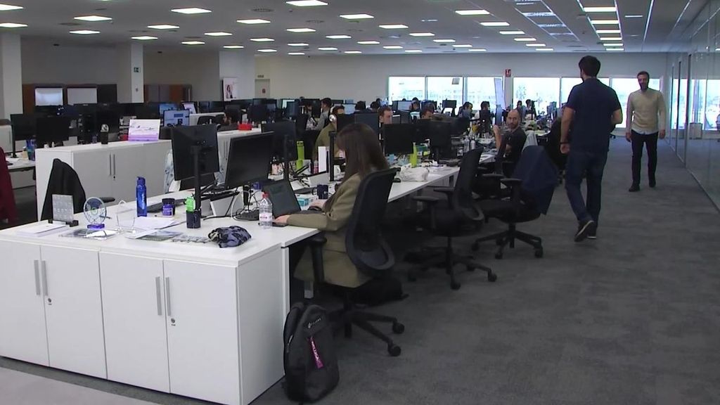 La grandes tecnológicas despiden a miles de trabajadores para financiar sus inversiones en Inteligencia Artificial