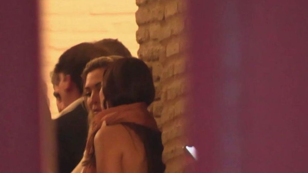 Las imágenes de Tana Rivera llorando tras la cogida de Roca Rey