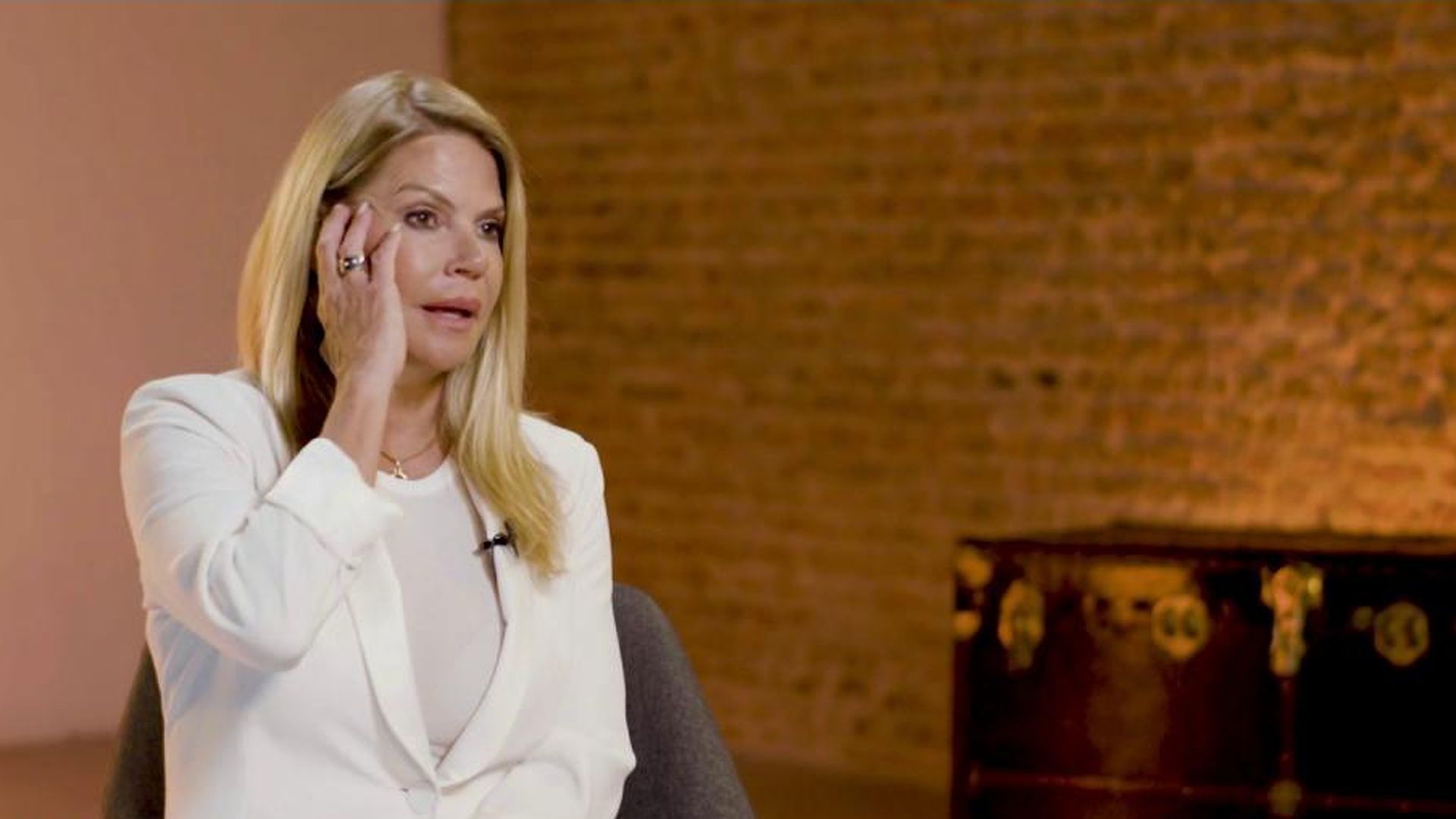 Makoke relata con todo detalle el violento episodio en el que pensó que Kiko Matamoros la "mataba": "Me puso el pie en la cara"