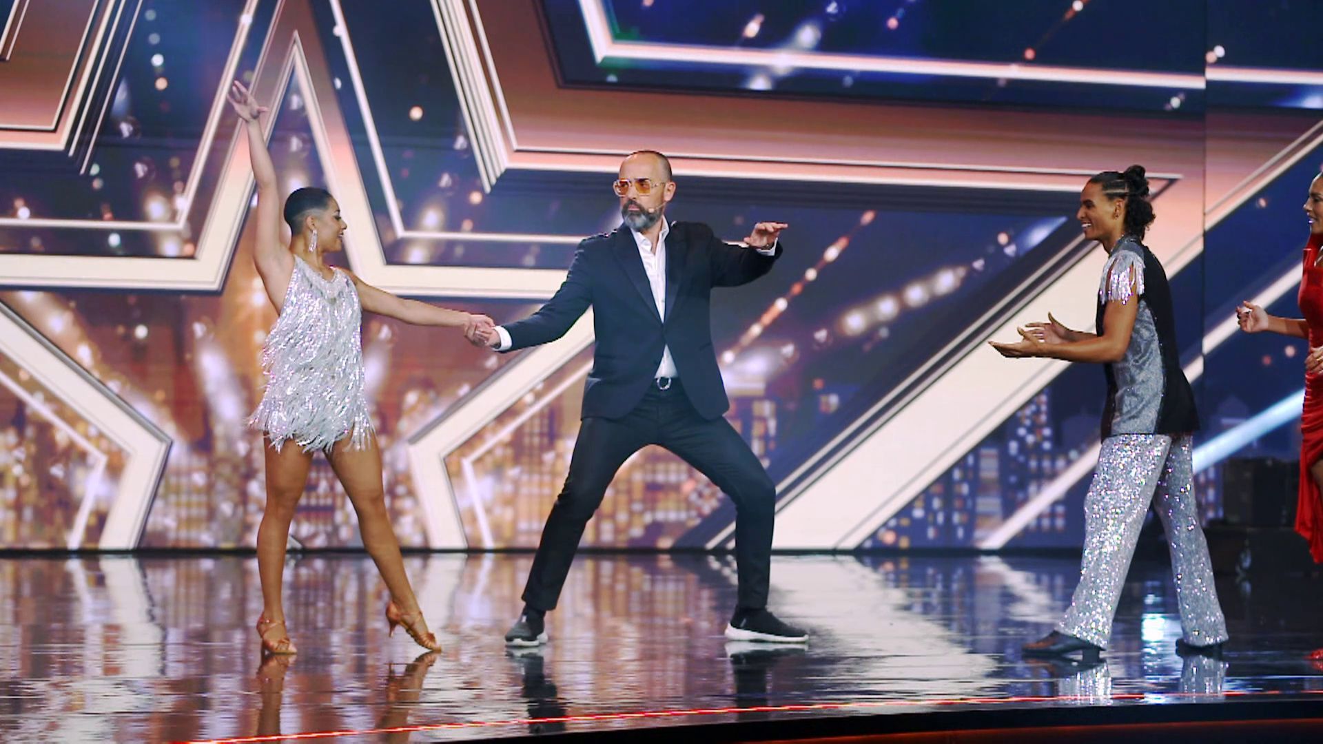 Risto Mejide protagoniza el momento más inesperado de 'Got Talent' al formar parte de una pirueta de baile