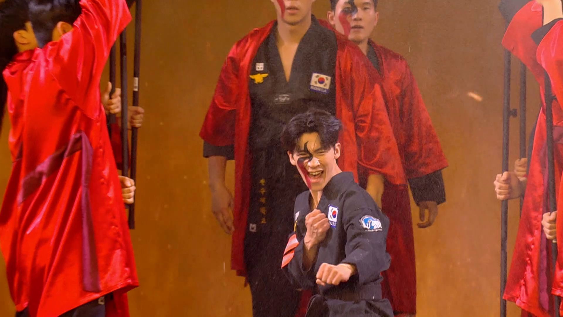 La actuación de Ssaulabi en la cuarta semifinal Got Talent Temporada 11 Top Vídeos 236