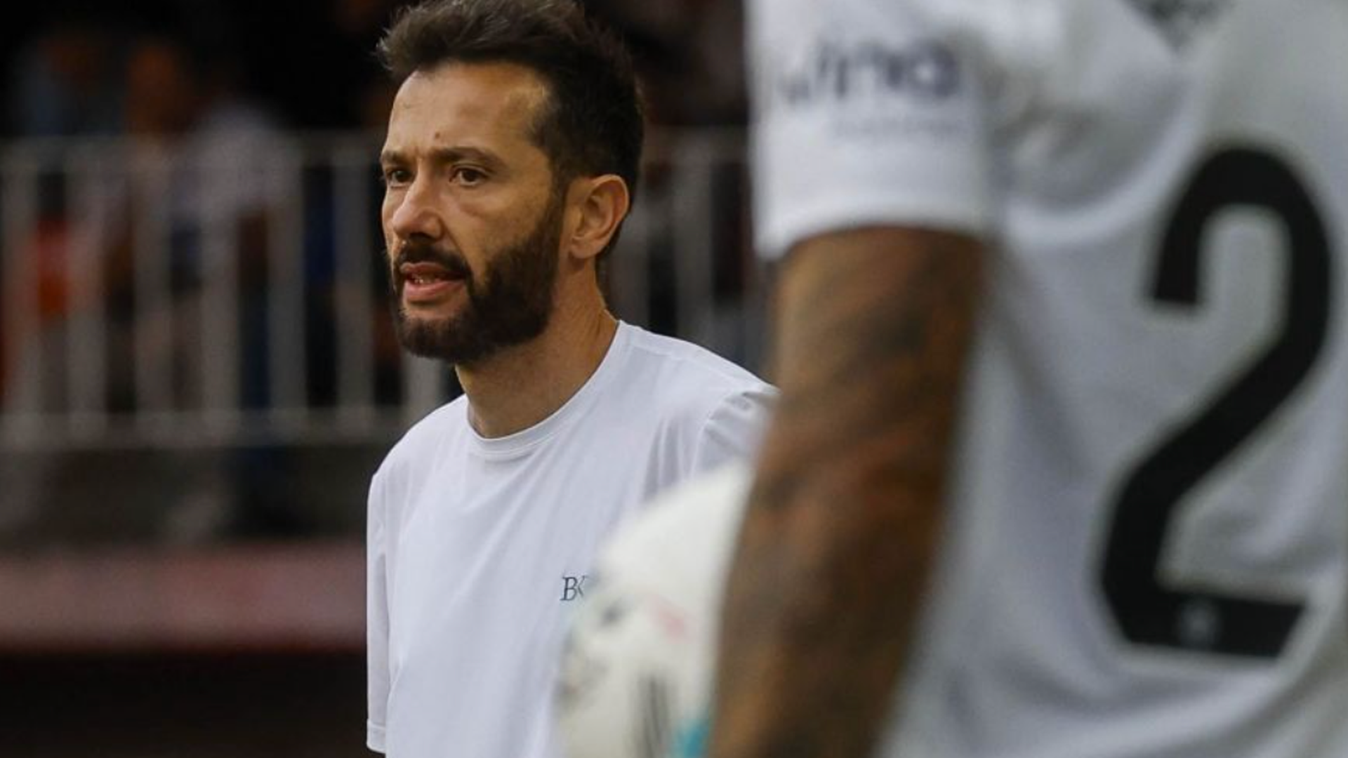 Corberán sufre en Mestalla